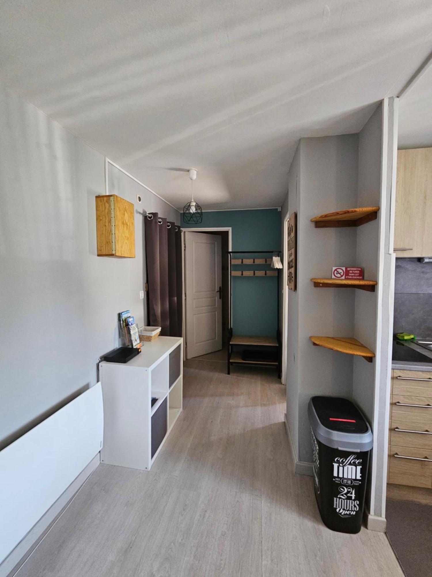 Appartement 1-4 Personnes, Residence "Le Belouga" Le Mont-Dore Bagian luar foto